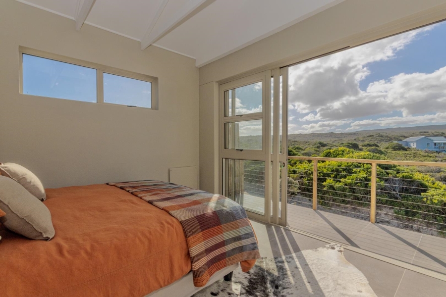 4 Bedroom Property for Sale in Suiderstrand Western Cape